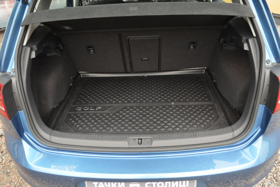 Продам Volkswagen e-Golf 2015 года в Киеве