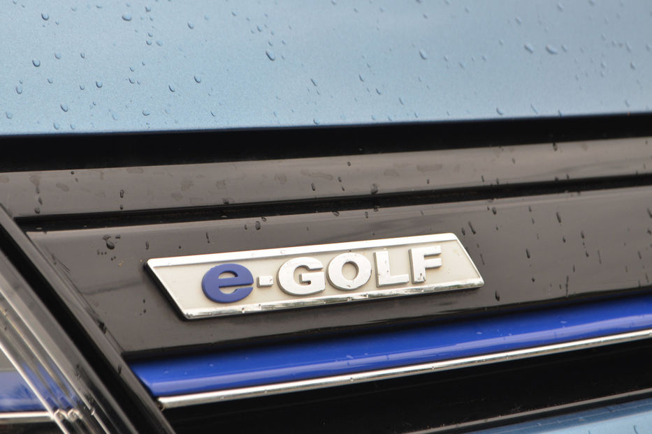 Продам Volkswagen e-Golf 2015 года в Киеве
