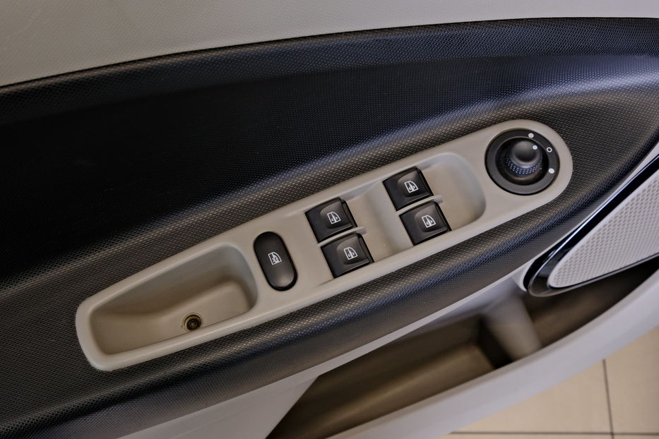 Продам Renault Zoe 2015 года в Одессе