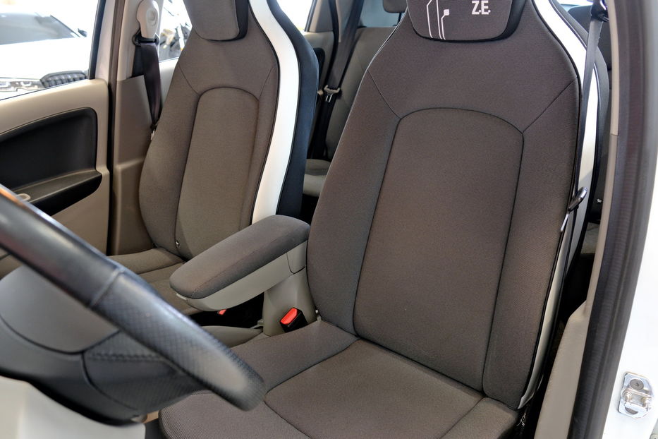Продам Renault Zoe 2015 года в Одессе