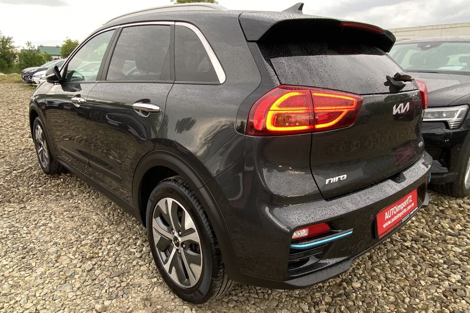Продам Kia Niro 64 kWh Макс. комплектація Люк 2022 года в Львове