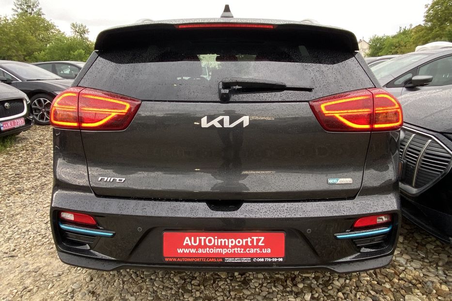 Продам Kia Niro 64 kWh Макс. комплектація Люк 2022 года в Львове