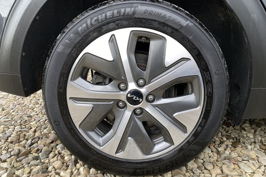 Продам Kia Niro 64 kWh Макс. комплектація Люк 2022 года в Львове