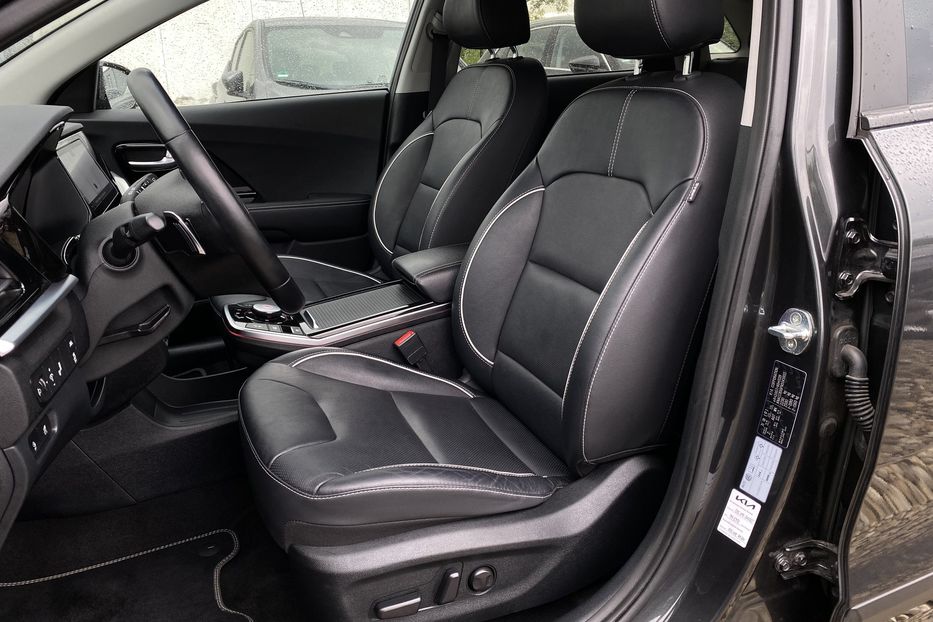 Продам Kia Niro 64 kWh Макс. комплектація Люк 2022 года в Львове
