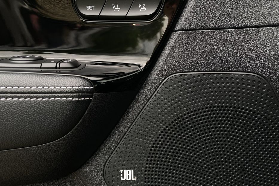 Продам Kia Niro 64 kWh Макс. комплектація Люк 2022 года в Львове