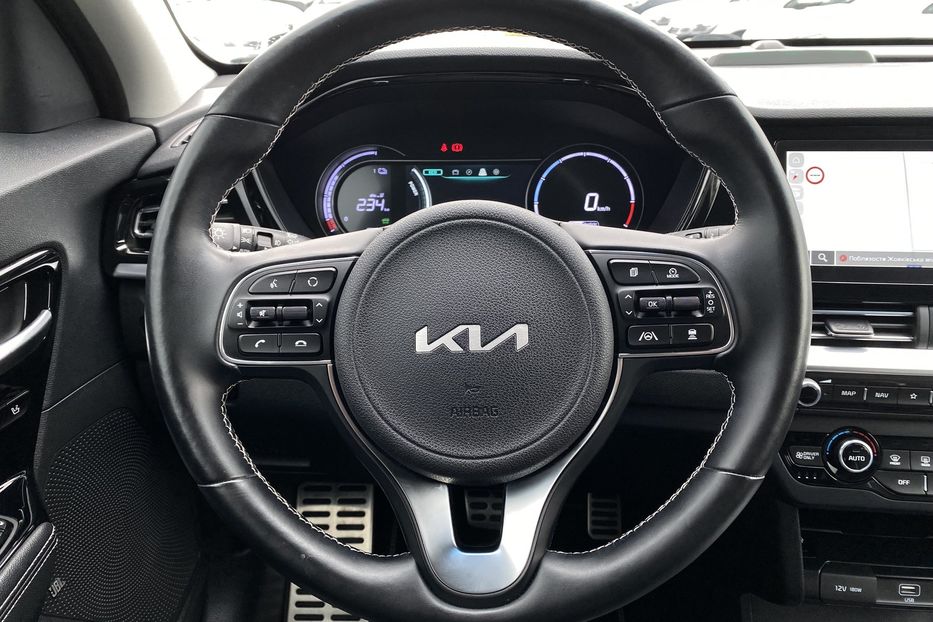 Продам Kia Niro 64 kWh Макс. комплектація Люк 2022 года в Львове