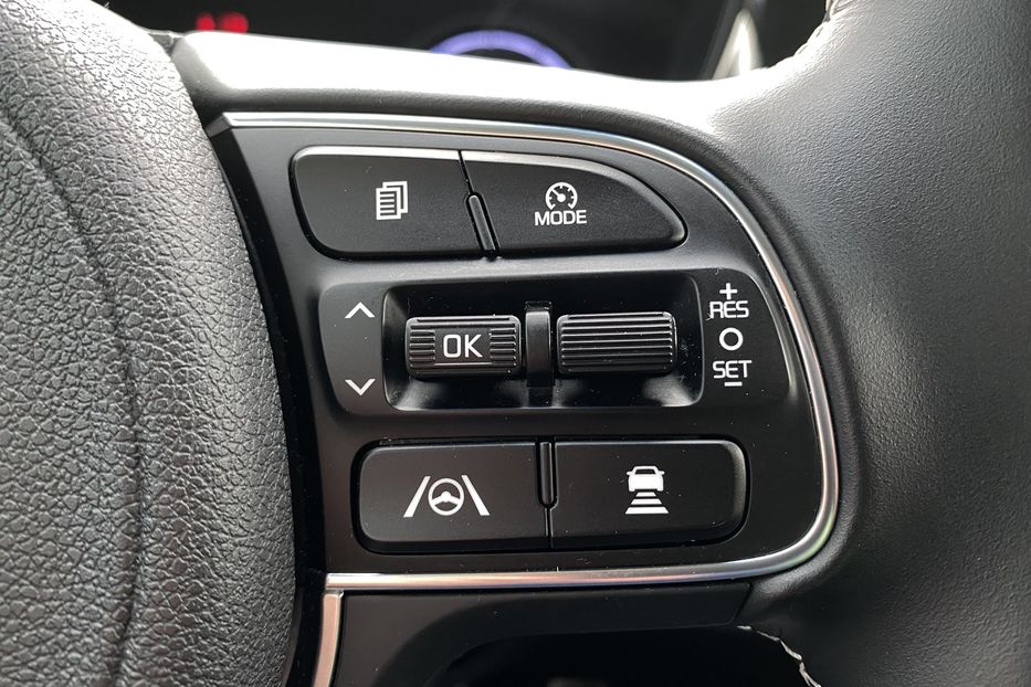 Продам Kia Niro 64 kWh Макс. комплектація Люк 2022 года в Львове