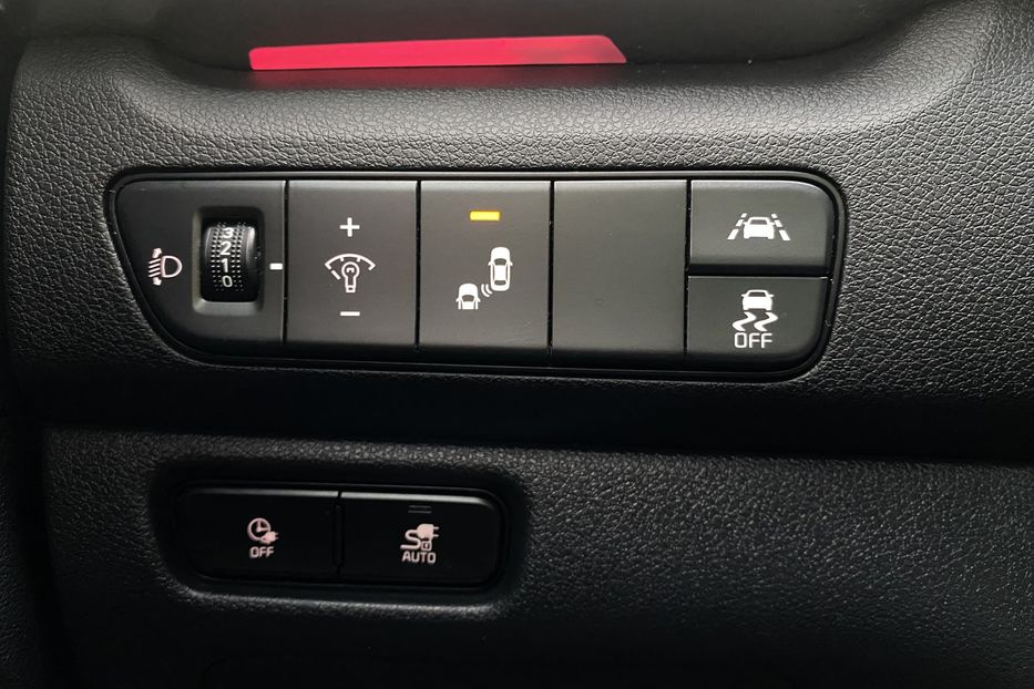 Продам Kia Niro 64 kWh Макс. комплектація Люк 2022 года в Львове