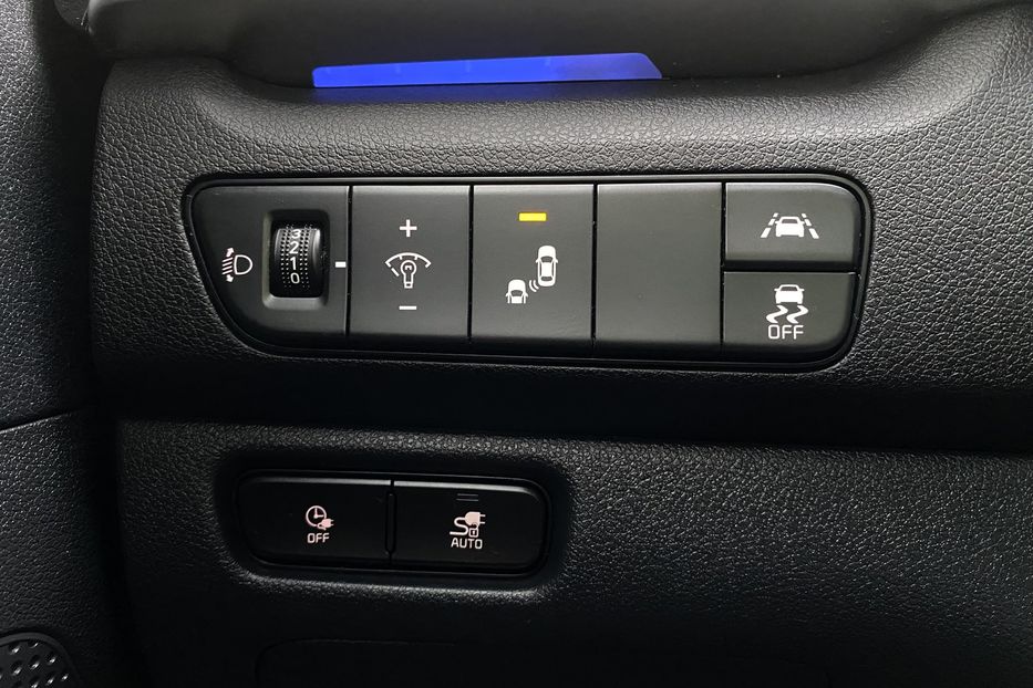 Продам Kia Niro 64 kWh Макс. комплектація Люк 2022 года в Львове