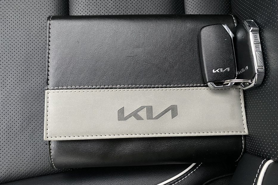 Продам Kia Niro 64 kWh Макс. комплектація Люк 2022 года в Львове
