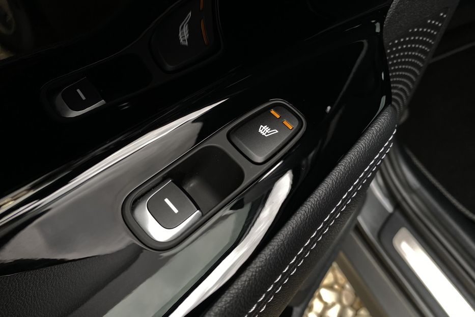 Продам Kia Niro 64 kWh Макс. комплектація Люк 2022 года в Львове