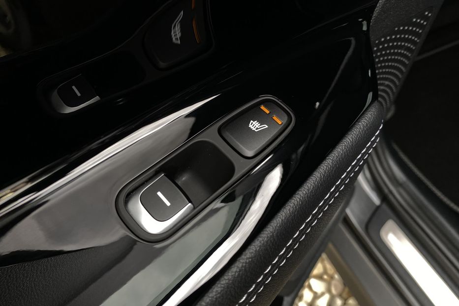 Продам Kia Niro 64 kWh Макс. комплектація Люк 2022 года в Львове