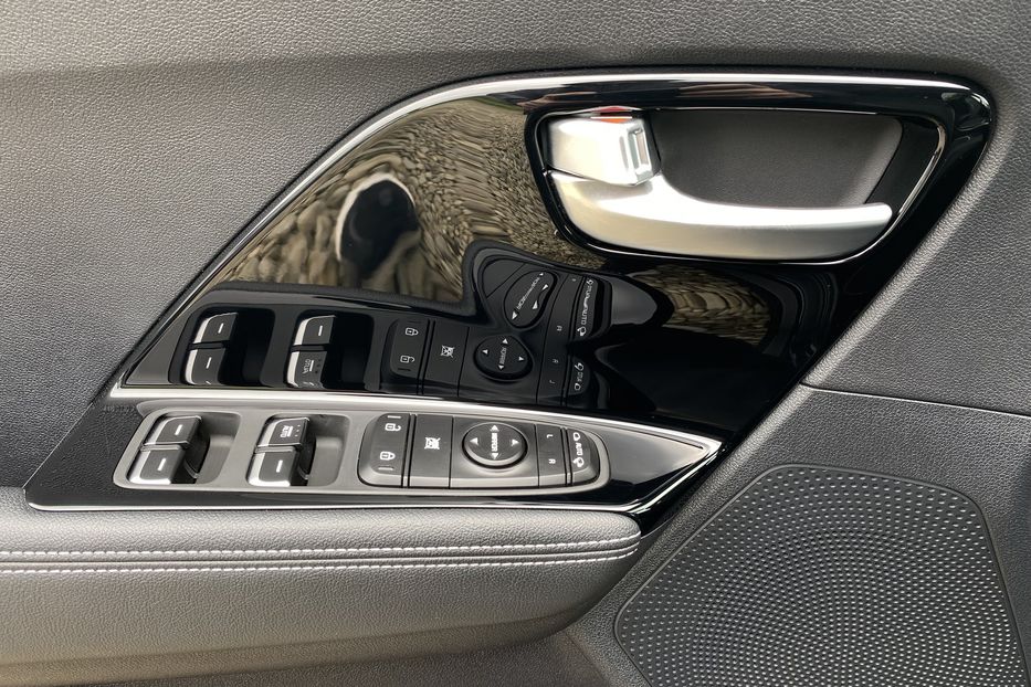 Продам Kia Niro 64кВт ТепловийПдгрвкермасидінь 2021 года в Львове