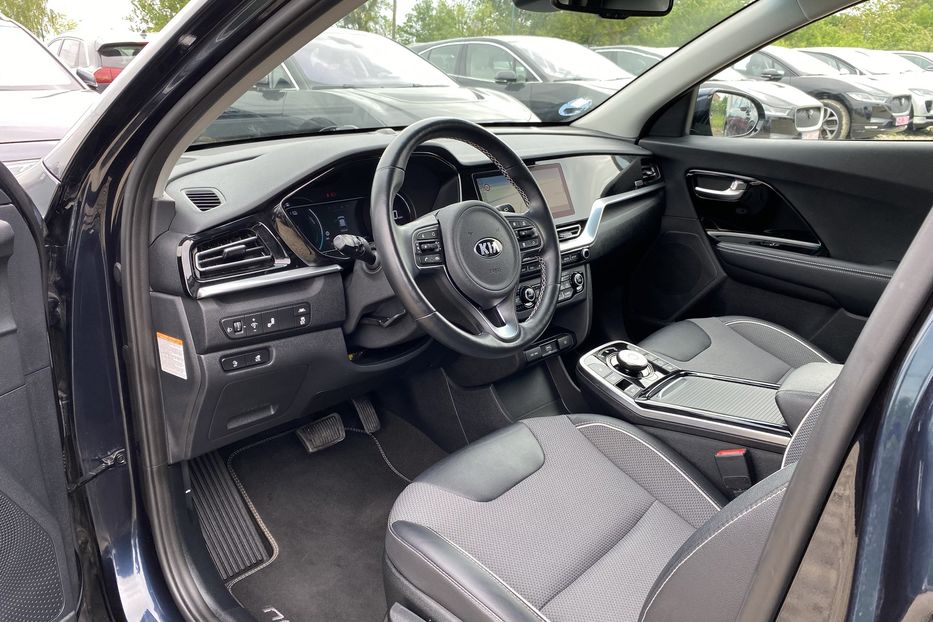 Продам Kia Niro 64кВт ТепловийПдгрвкермасидінь 2021 года в Львове