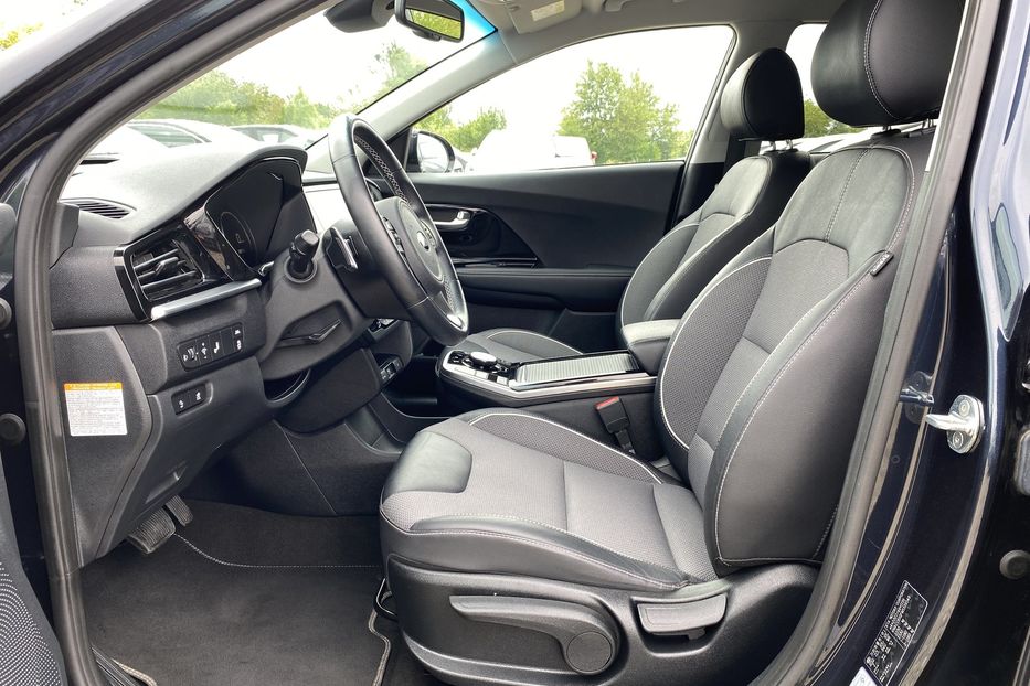 Продам Kia Niro 64кВт ТепловийПдгрвкермасидінь 2021 года в Львове