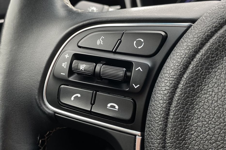 Продам Kia Niro 64кВт ТепловийПдгрвкермасидінь 2021 года в Львове