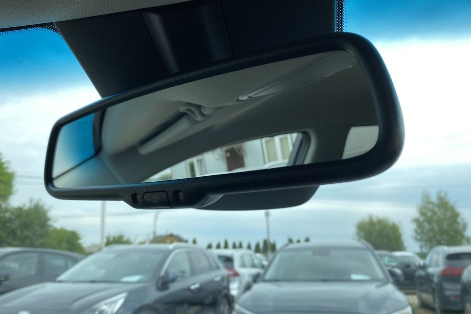 Продам Kia Niro 64кВт ТепловийПдгрвкермасидінь 2021 года в Львове