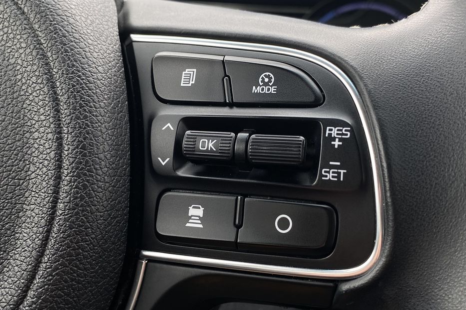 Продам Kia Niro 64кВт ТепловийПдгрвкермасидінь 2021 года в Львове