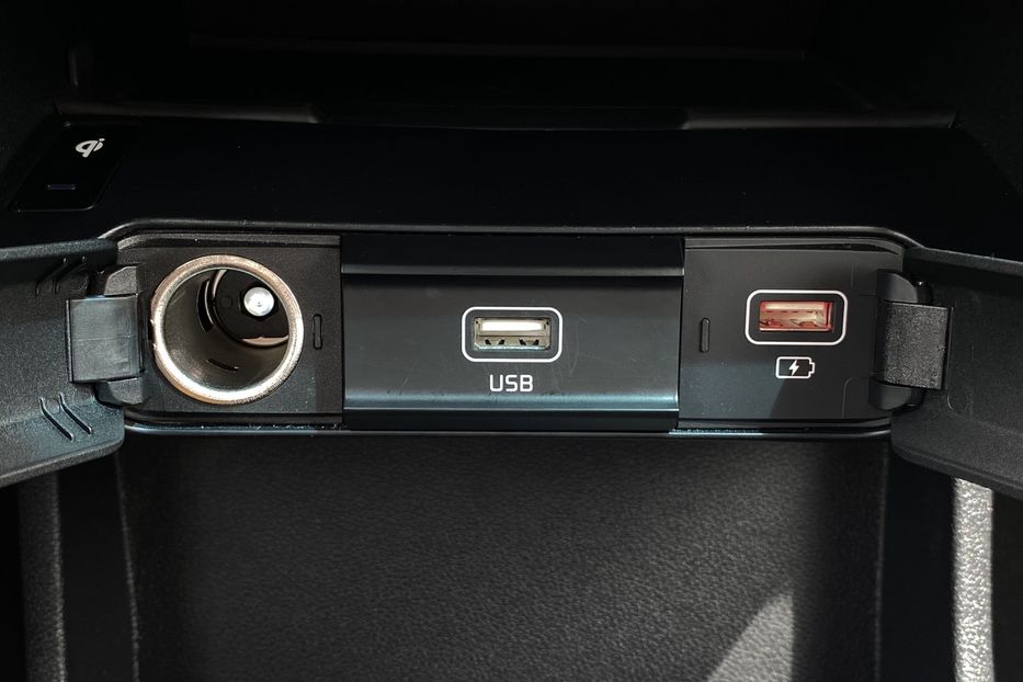 Продам Kia Niro 64кВт ТепловийПдгрвкермасидінь 2021 года в Львове