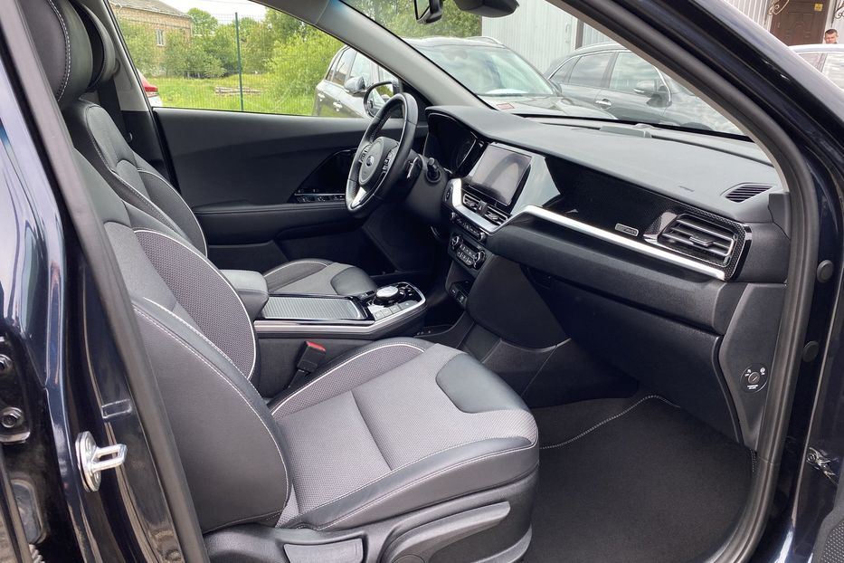 Продам Kia Niro 64кВт ТепловийПдгрвкермасидінь 2021 года в Львове