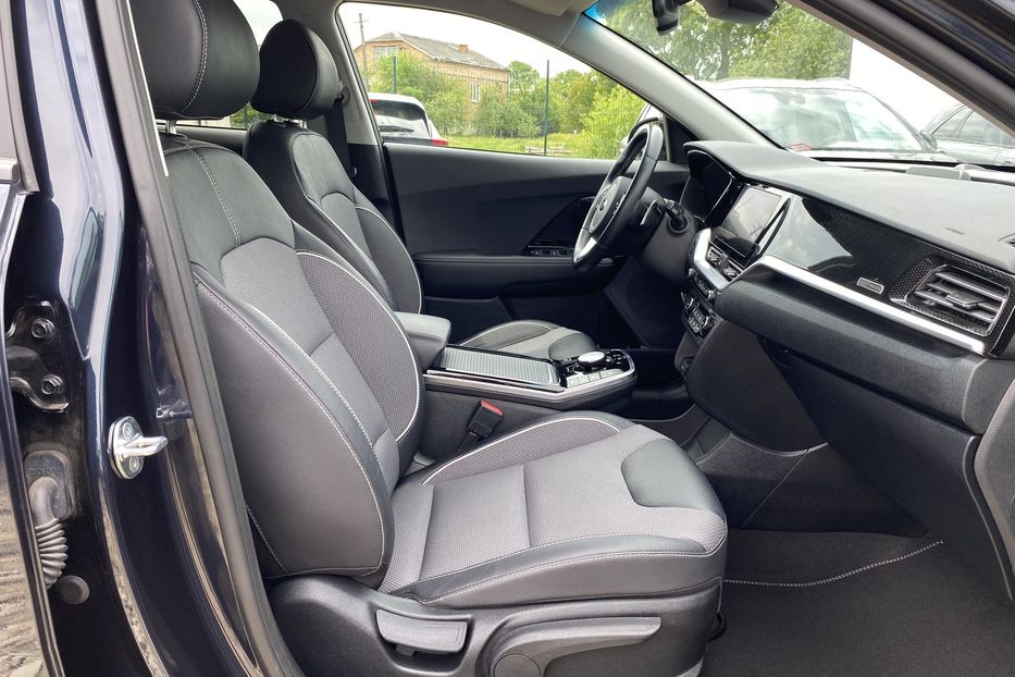 Продам Kia Niro 64кВт ТепловийПдгрвкермасидінь 2021 года в Львове