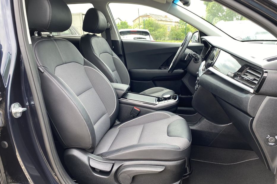 Продам Kia Niro 64кВт ТепловийПдгрвкермасидінь 2021 года в Львове