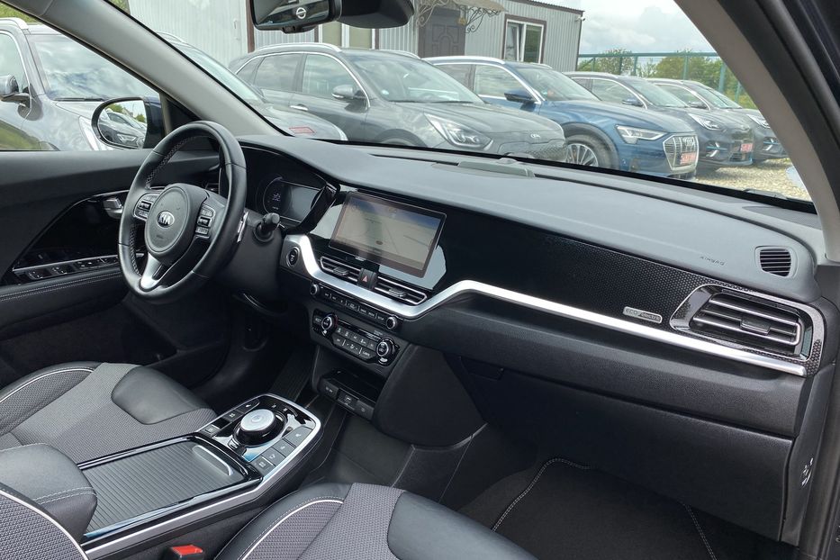 Продам Kia Niro 64кВт ТепловийПдгрвкермасидінь 2021 года в Львове