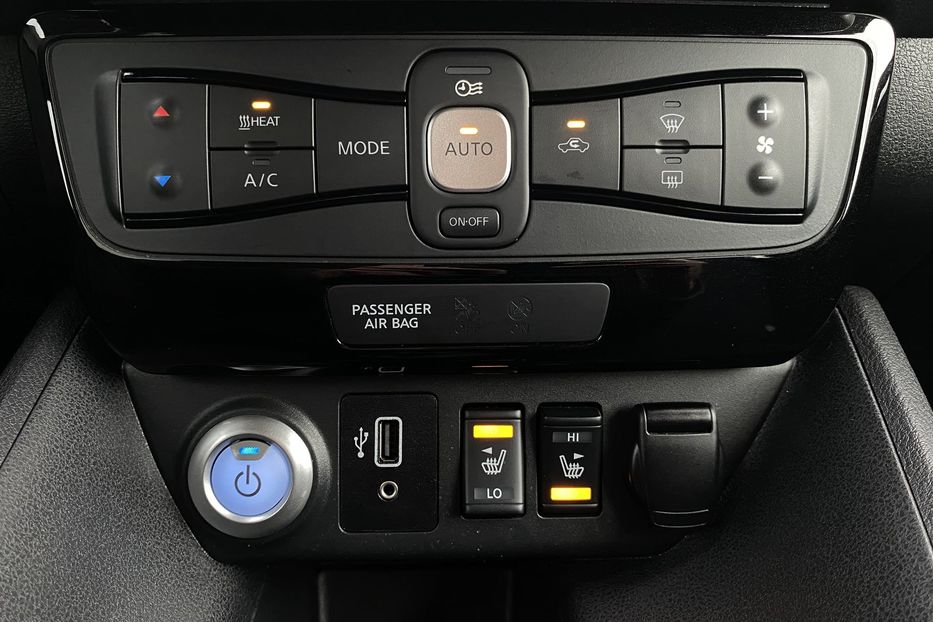 Продам Nissan Leaf 62кВтПдгрвкермасидіньКамера360 2020 года в Львове