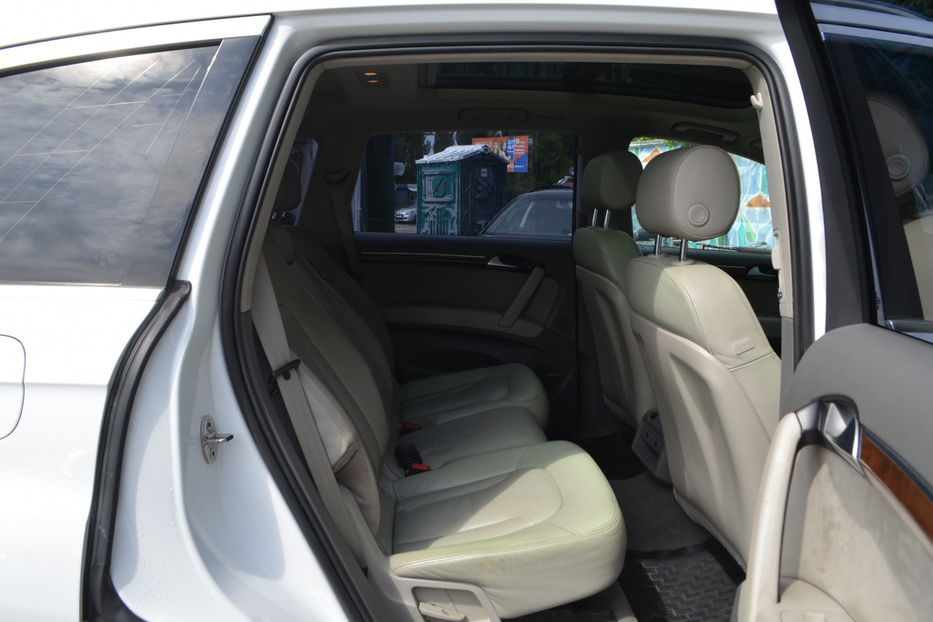 Продам Audi Q7 2011 года в Киеве