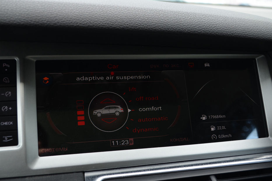 Продам Audi Q7 2011 года в Киеве