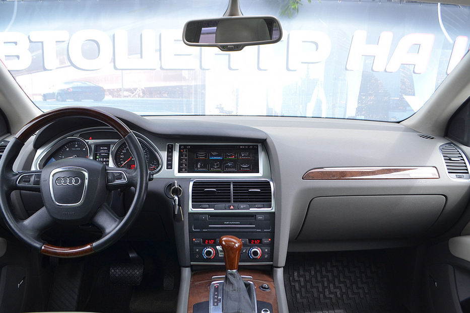 Продам Audi Q7 2011 года в Киеве