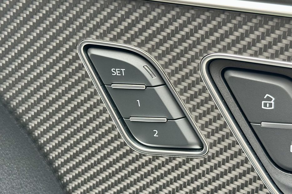 Продам Audi RS Q8 2020 года в Киеве