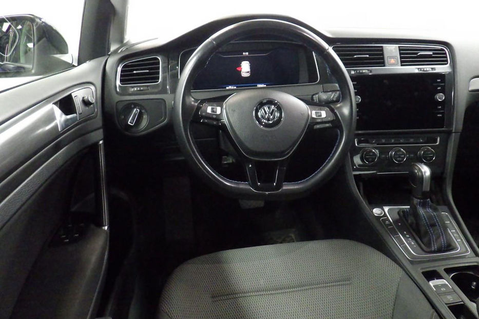 Продам Volkswagen e-Golf E-DITION v8029 2020 года в Луцке
