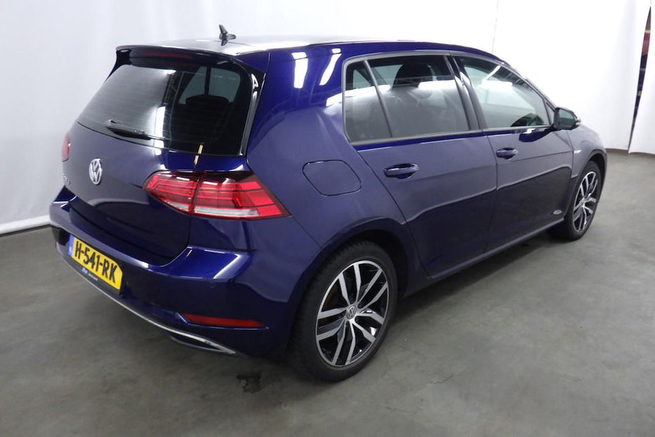 Продам Volkswagen e-Golf E-DITION v8029 2020 года в Луцке
