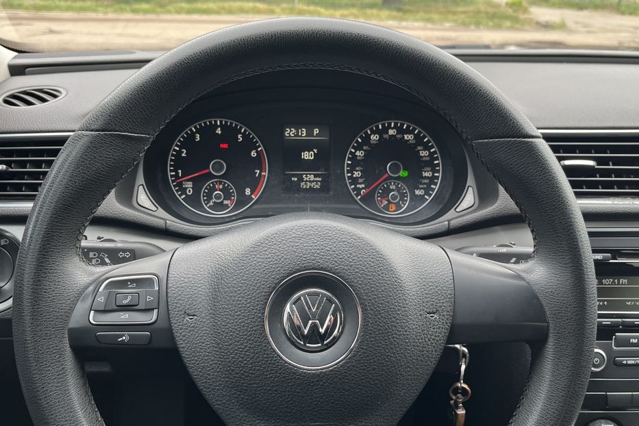 Продам Volkswagen Passat B7 2,5 2013 года в Николаеве