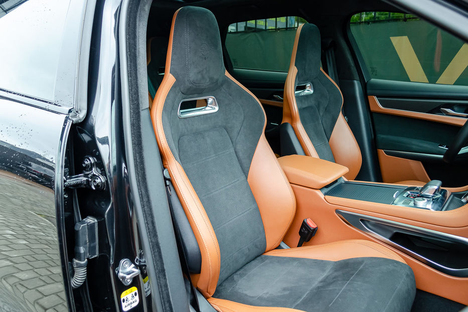 Продам Jaguar F-Pace SVR 5.0Compressor 2021 года в Киеве