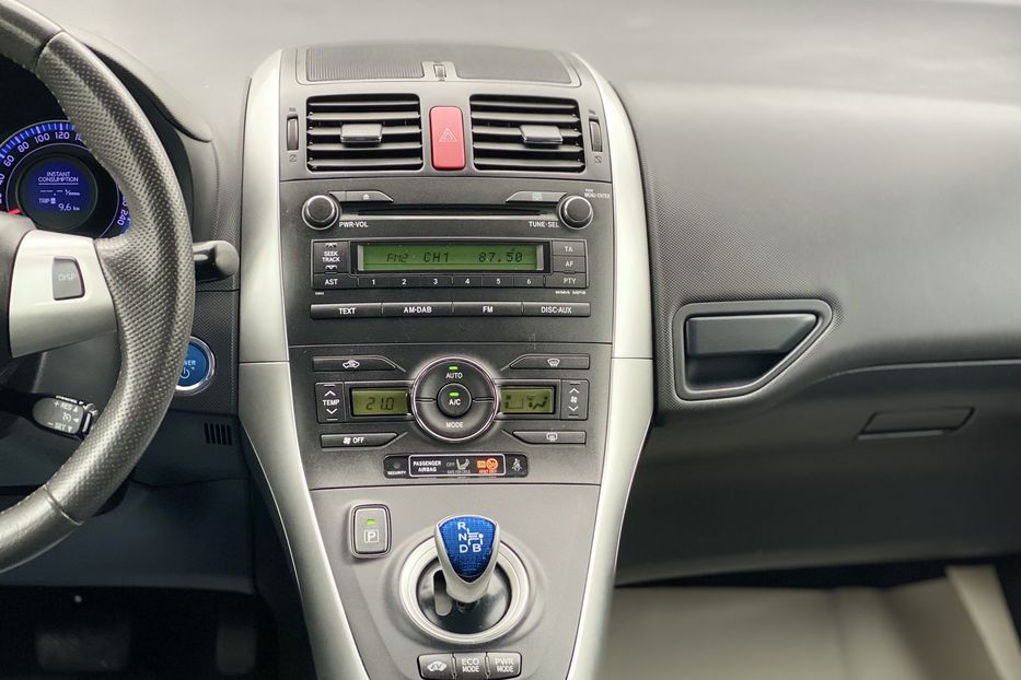 Продам Toyota Auris 2011 года в Луцке