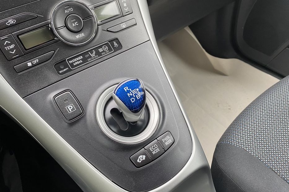 Продам Toyota Auris 2011 года в Луцке