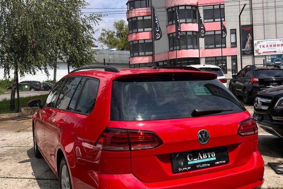 Продам Volkswagen Golf VII 2018 года в Черновцах
