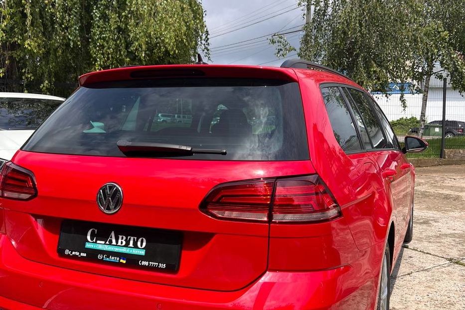 Продам Volkswagen Golf VII 2018 года в Черновцах