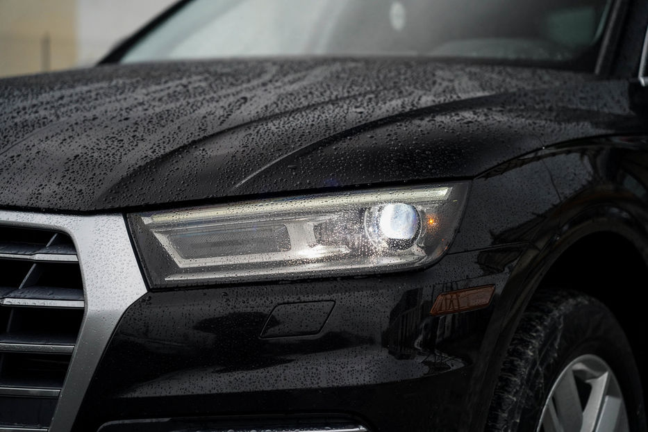 Продам Audi Q5 Premium 2018 года в Черновцах