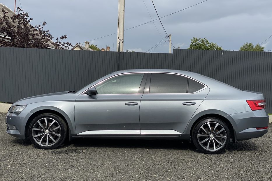 Продам Skoda Superb 2017 года в Луцке