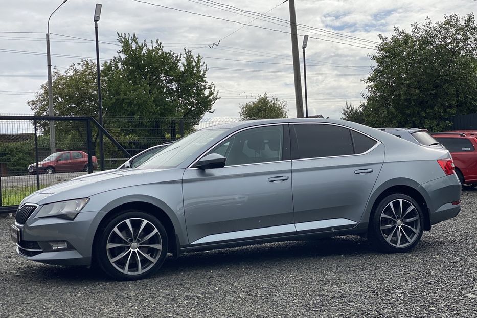 Продам Skoda Superb 2017 года в Луцке