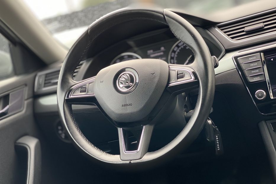 Продам Skoda Superb 2017 года в Луцке