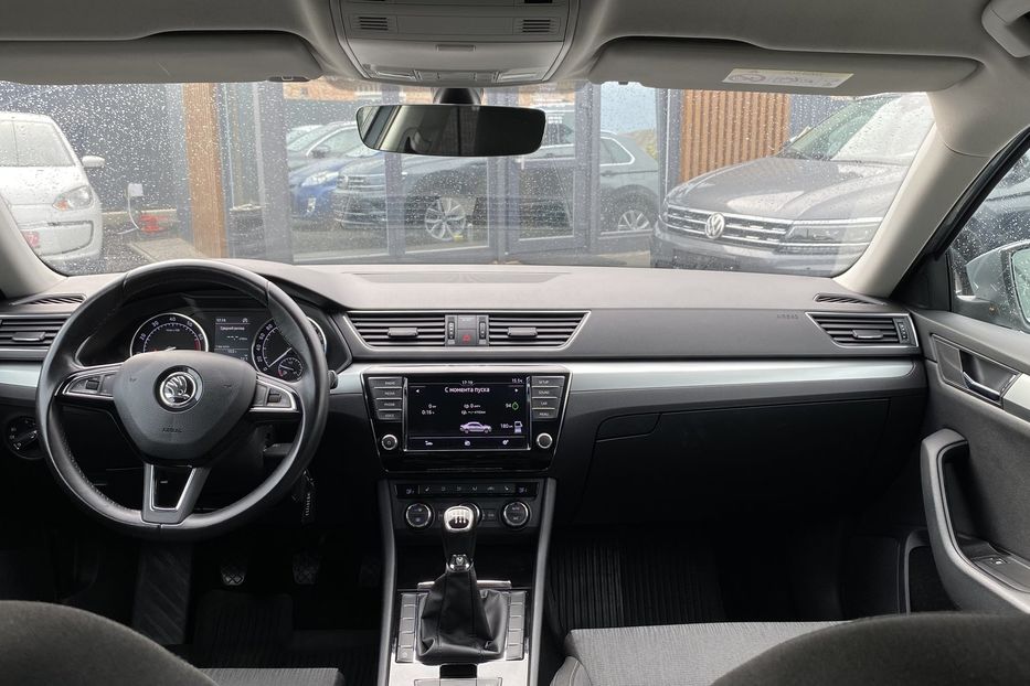 Продам Skoda Superb 2017 года в Луцке