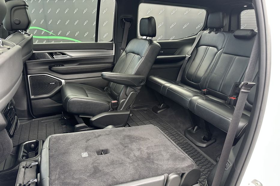 Продам Jeep CJ Wagoneer Series Carbide 2023 года в Киеве