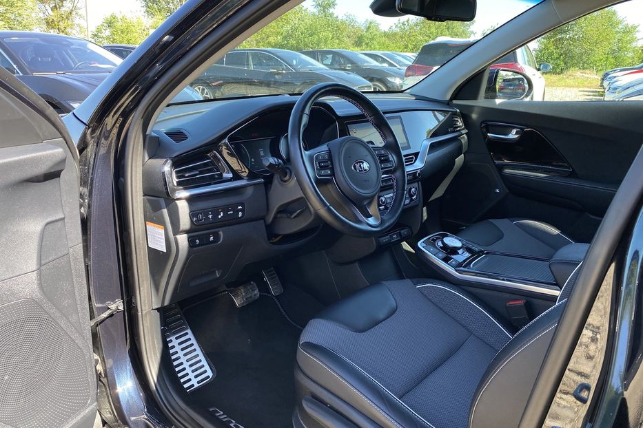 Продам Kia Niro 64кВт ТепловийПдгрвкермасидінь 2021 года в Львове