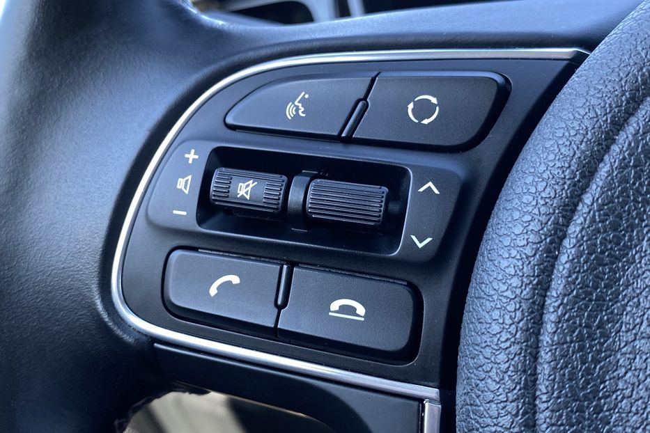 Продам Kia Niro 64кВт ТепловийПдгрвкермасидінь 2021 года в Львове