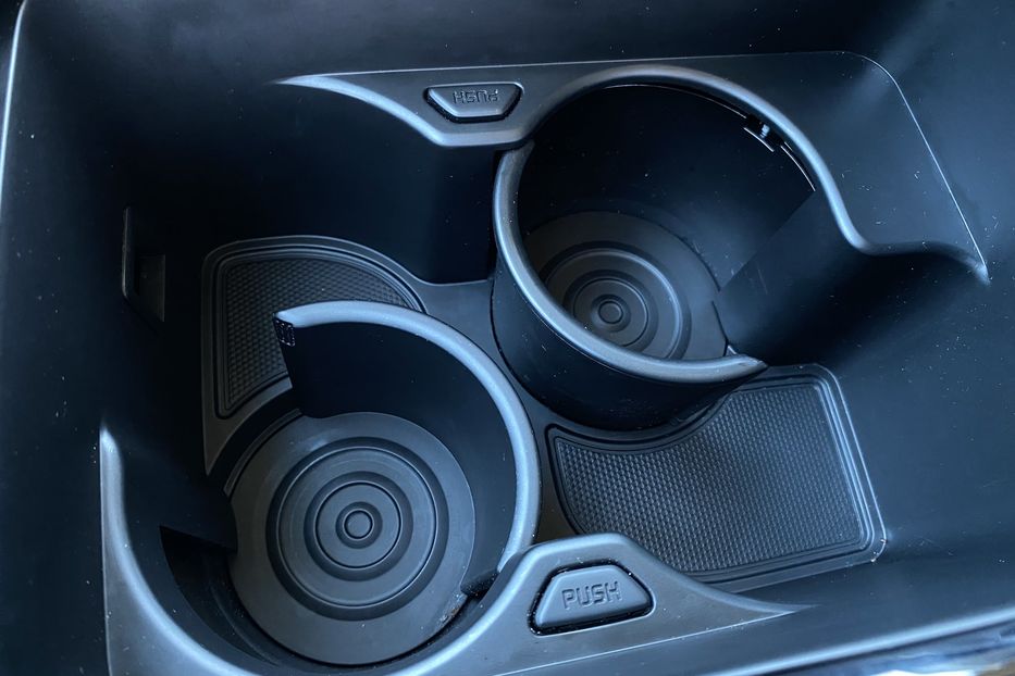 Продам Kia Niro 64кВт ТепловийПдгрвкермасидінь 2021 года в Львове