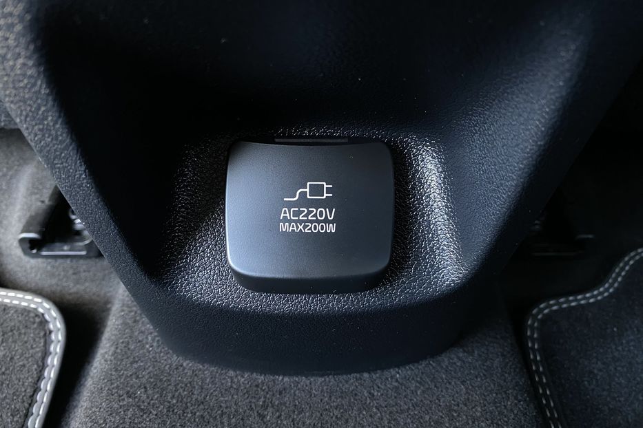 Продам Kia Niro 64кВт ТепловийПдгрвкермасидінь 2021 года в Львове
